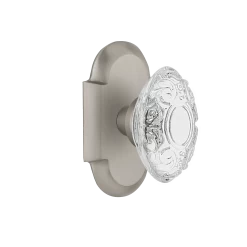 Cottage Short Plate With Crystal Victorian Knob In Satin Nickel