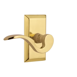 Studio Short Plate With Manor Lever In Polished Brass