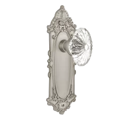 Victorian Long Plate With Oval Fluted Crystal Knob In Satin Nickel