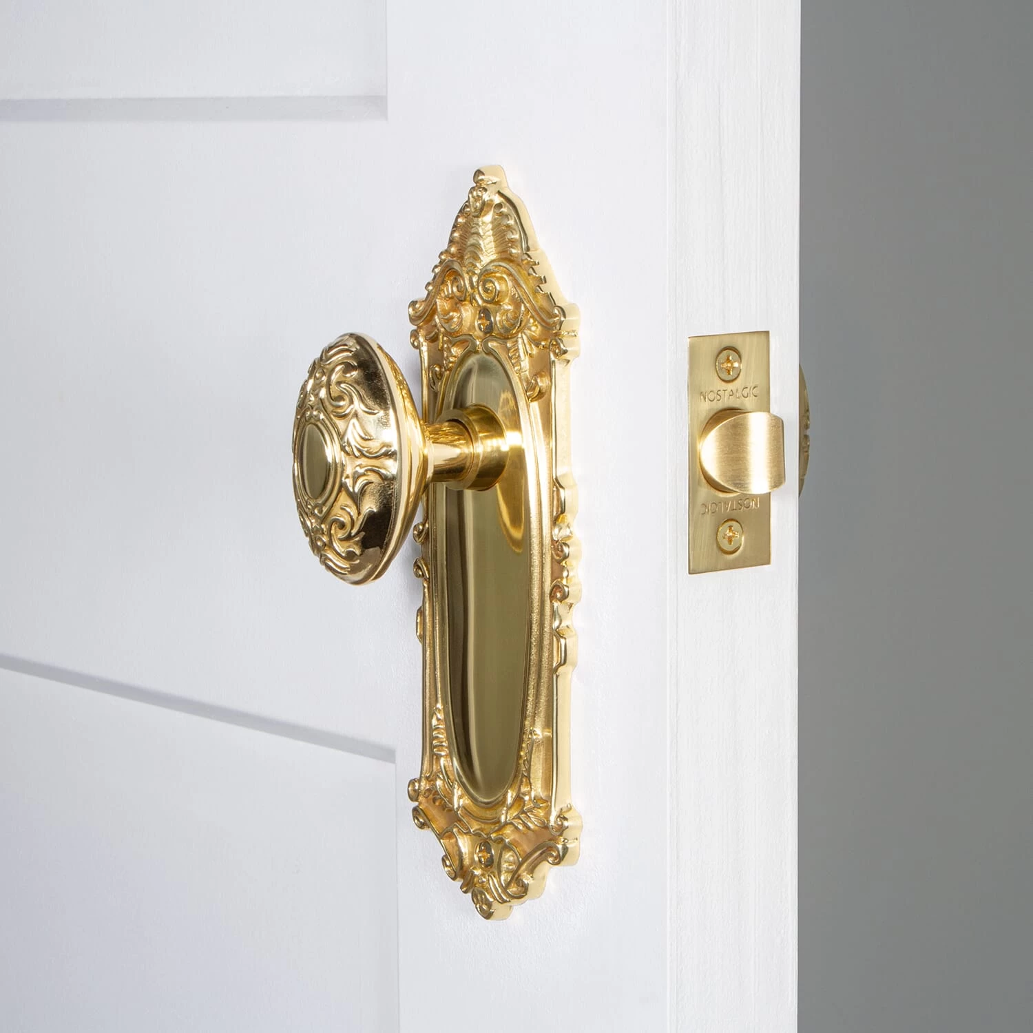 Victorian Long Plate With Victorian Knob In Polished Brass 4 Victorian Long Plate With Victorian Knob In Polished Brass - Image 2